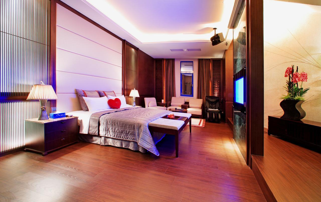 Blue Coast Spa Motel Цзилун Экстерьер фото