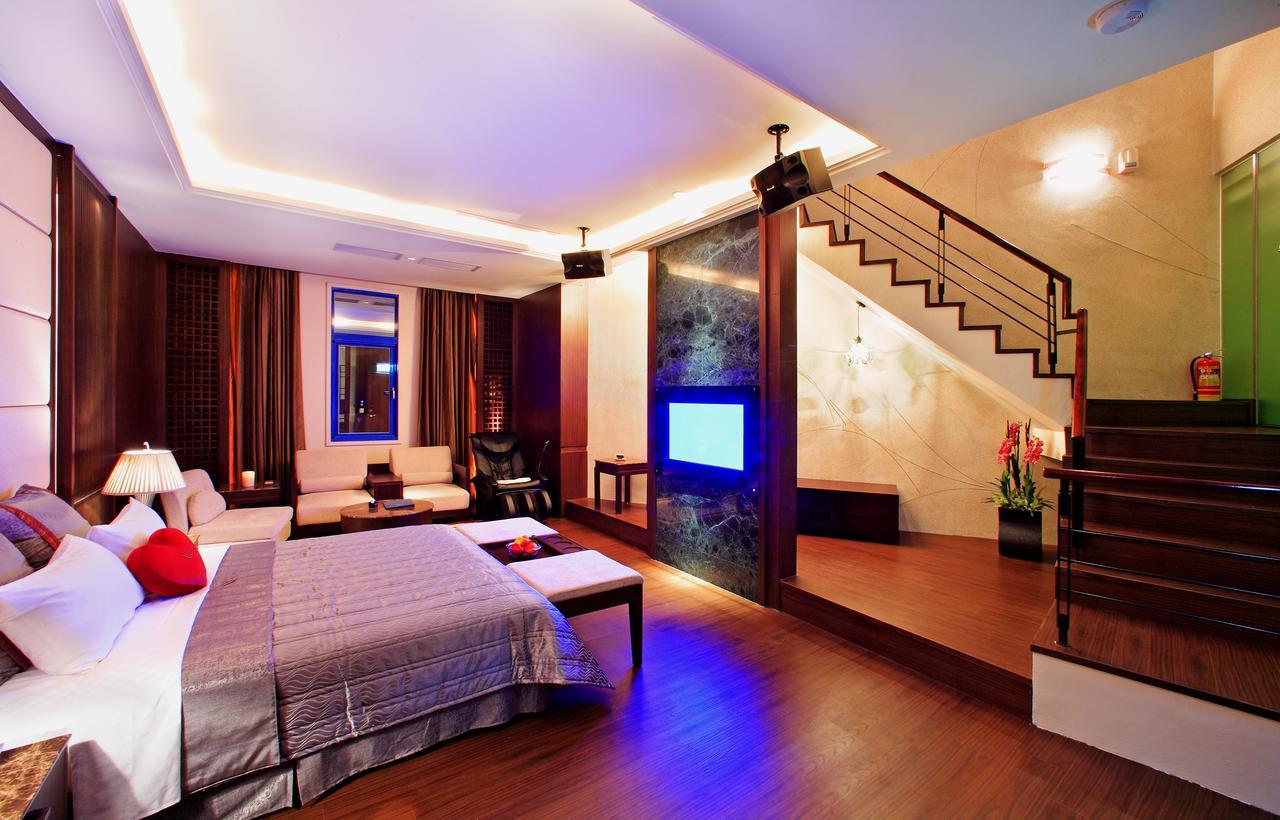 Blue Coast Spa Motel Цзилун Экстерьер фото