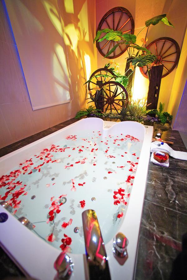 Blue Coast Spa Motel Цзилун Экстерьер фото